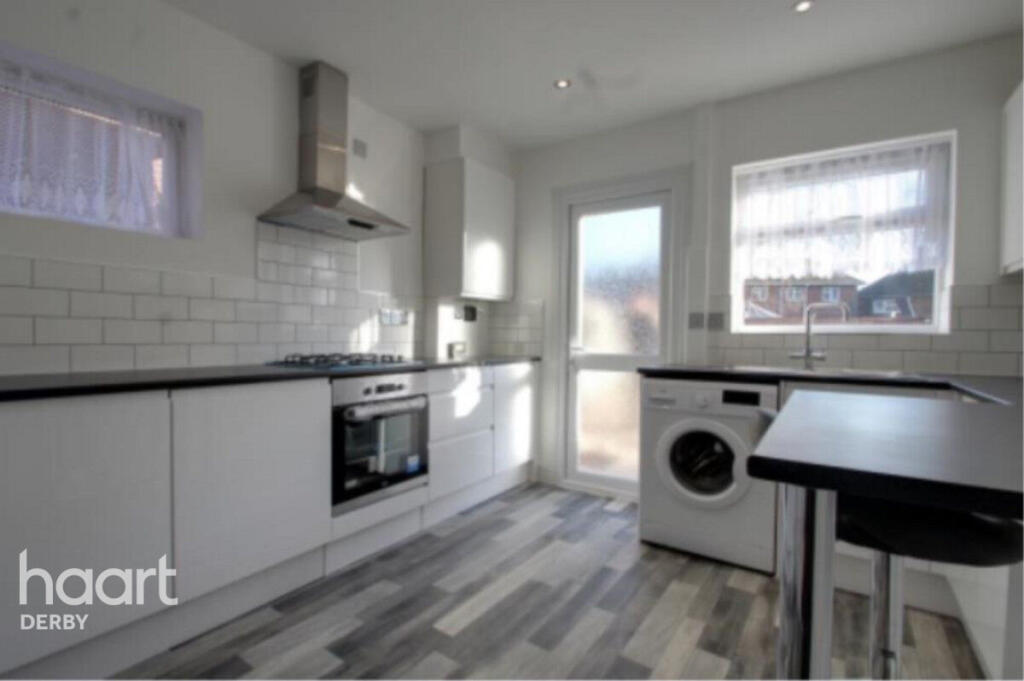 1 bed Mid Terraced House for rent in Loughborough. From haart - Derby