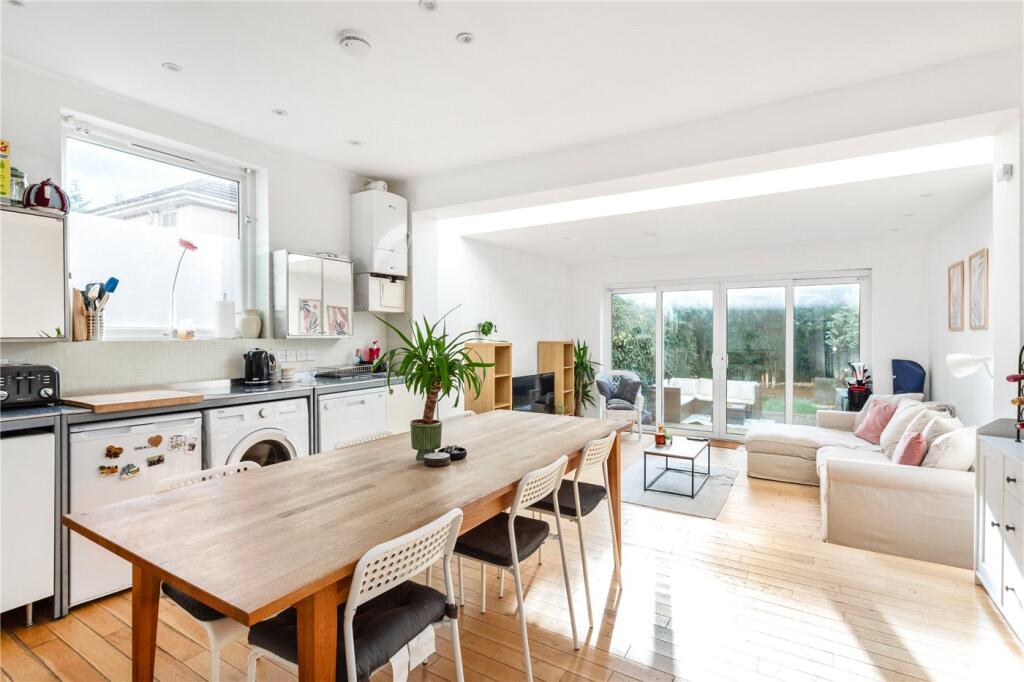 1 bed Apartment for rent in London. From Winkworth - Southfields