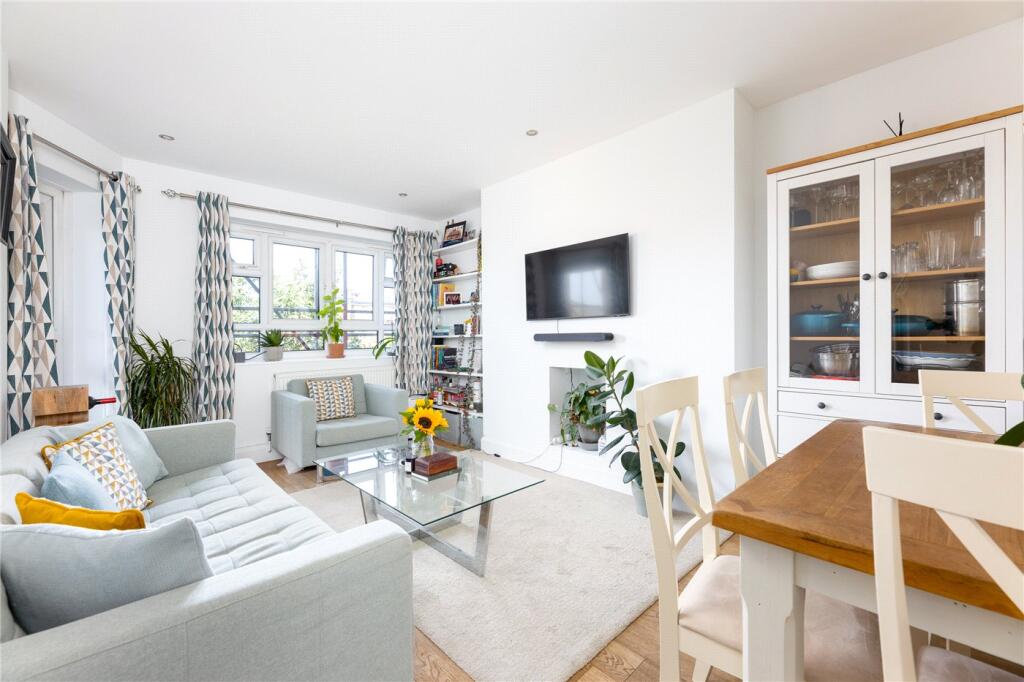 2 bed Apartment for rent in London. From Winkworth - Southfields