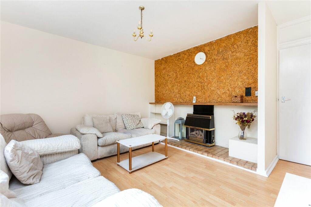 3 bed Apartment for rent in London. From Winkworth - Southfields