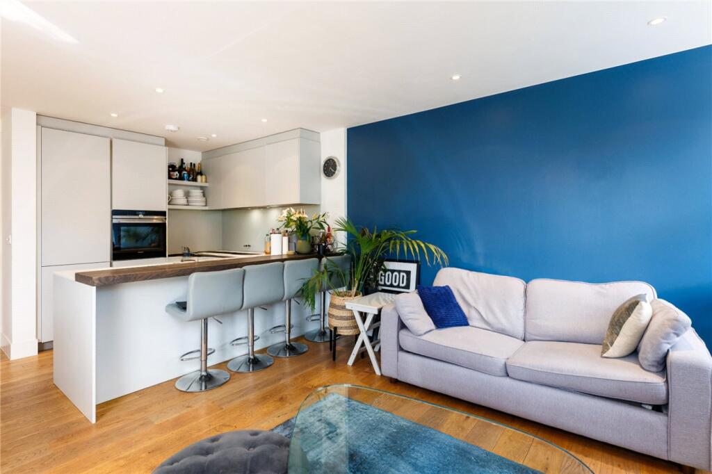 2 bed Apartment for rent in London. From Winkworth - Southfields