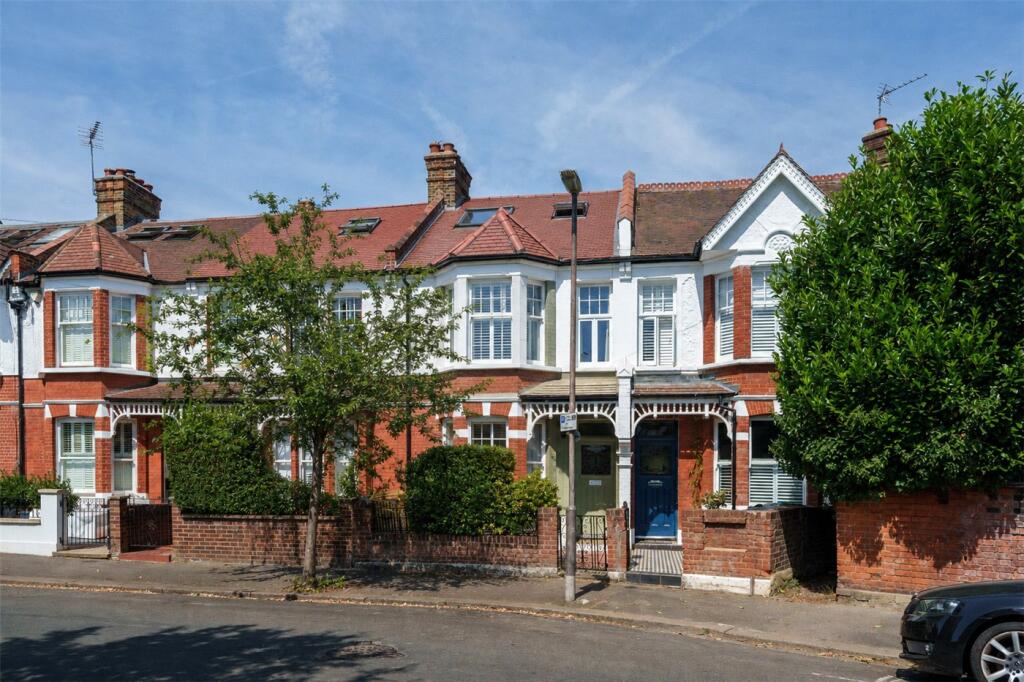 4 bed Mid Terraced House for rent in Wimbledon. From Winkworth - Southfields 4 bed Mid Terraced House for rent in Wimbledon. From Winkworth - Southfields