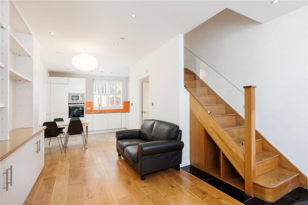3 bed Detached for rent in London. From Winkworth - Southfields 3 bed Detached for rent in London. From Winkworth - Southfields