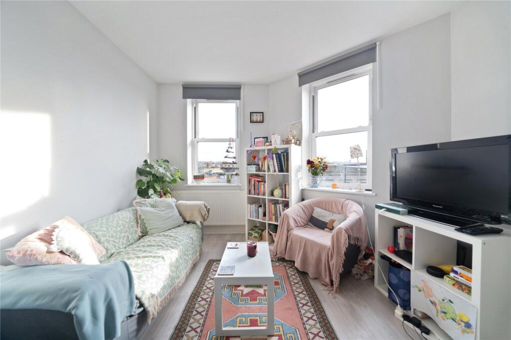 2 bed Apartment for rent in London. From Winkworth - Tooting