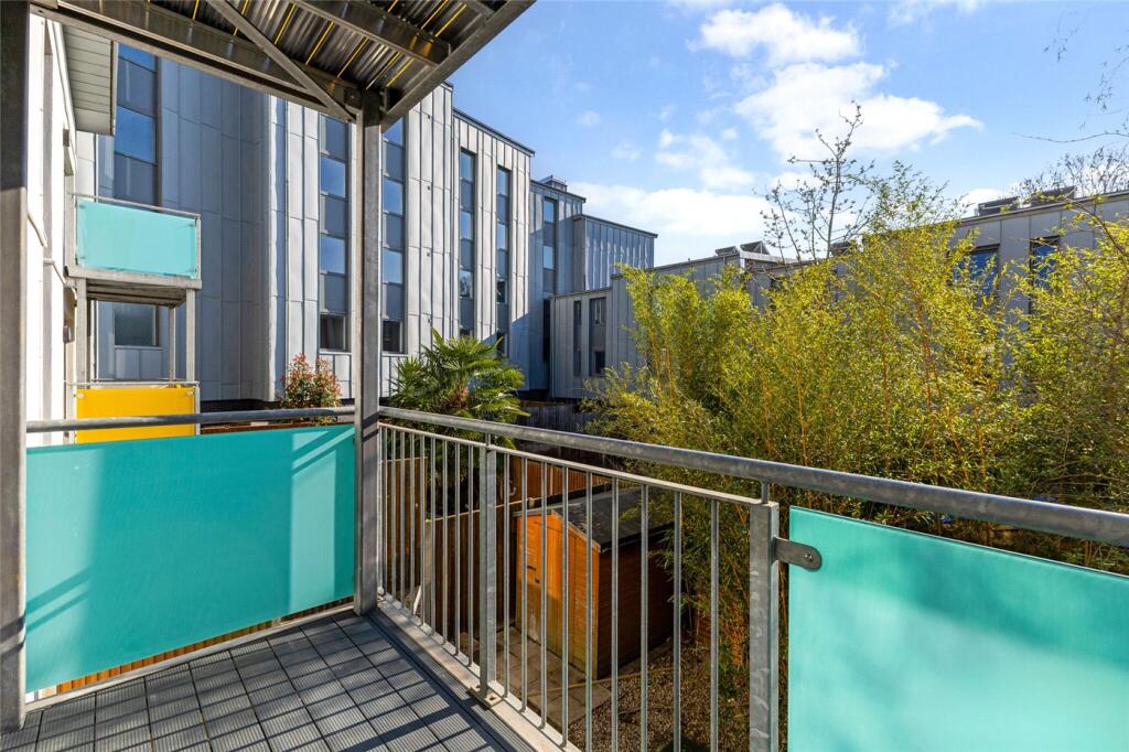 1 bed Apartment for rent in Clapham. From Winkworth - Clapham