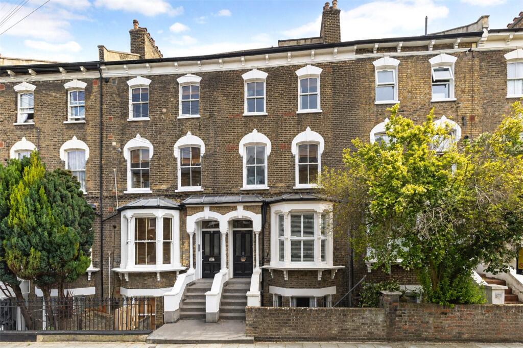 2 bed Apartment for rent in Battersea. From Winkworth - Clapham