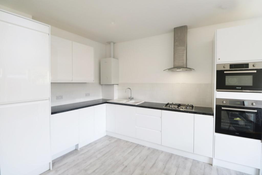 1 bed Room for rent in London. From Cross and Prior Colliers Wood