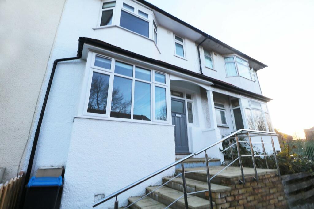 0 bed Studio for rent in Merton. From Cross and Prior Colliers Wood