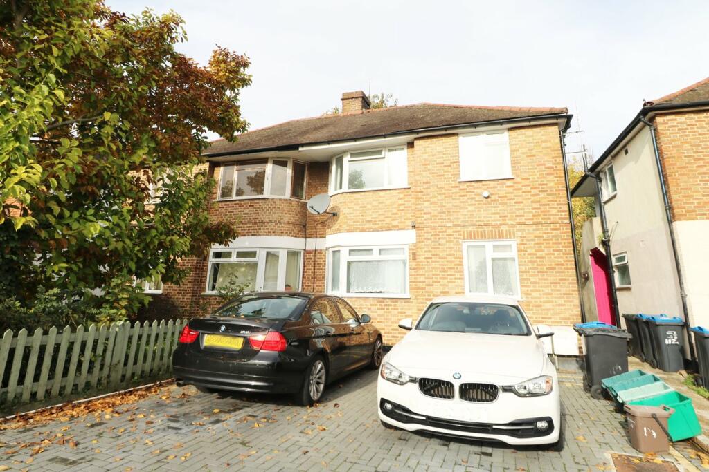 2 bed Apartment for rent in London. From Cross & Prior - Colliers Wood 2 bed Apartment for rent in London. From Cross & Prior - Colliers Wood