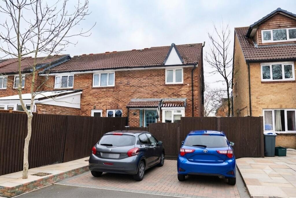 1 bed Semi Detached for rent in Merton. From Cross & Prior - Colliers Wood
