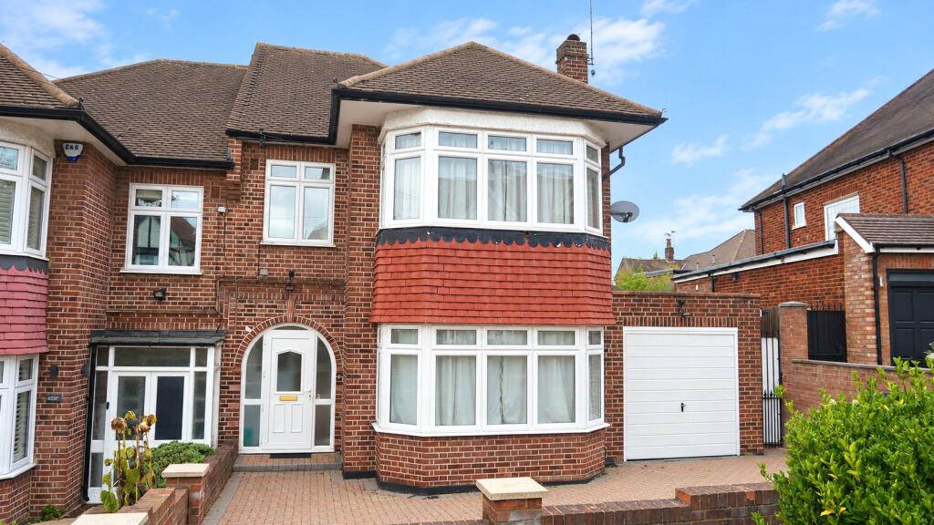 3 bed Semi Detached for rent in Hadley Wood. From Winkworth - Barnet 3 bed Semi Detached for rent in Hadley Wood. From Winkworth - Barnet