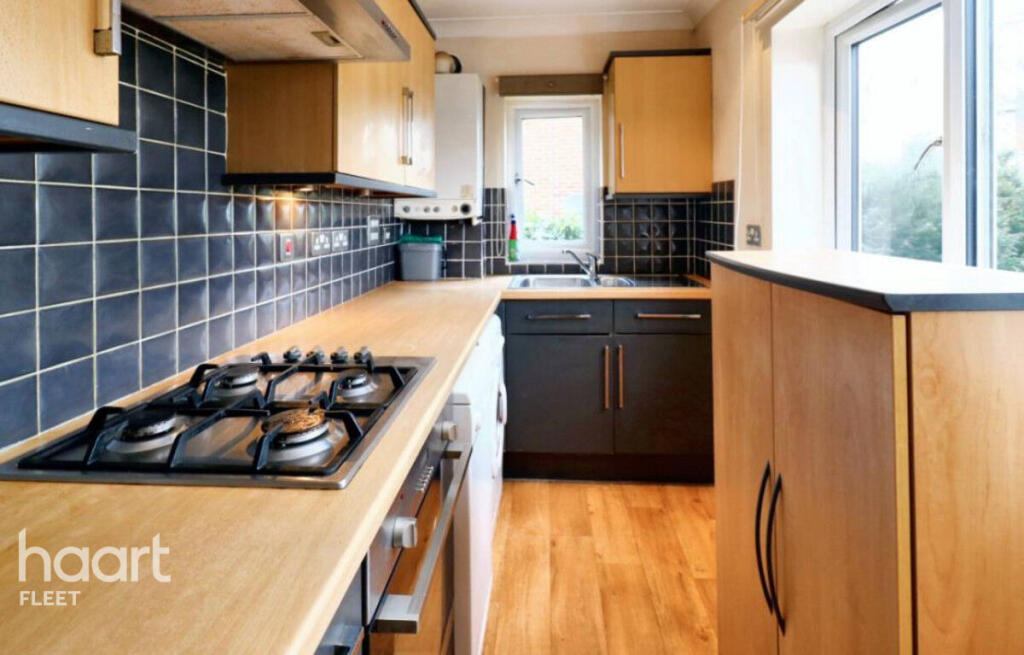3 bed 1st Floor Flat for rent in Aldershot. From haart - Fleet