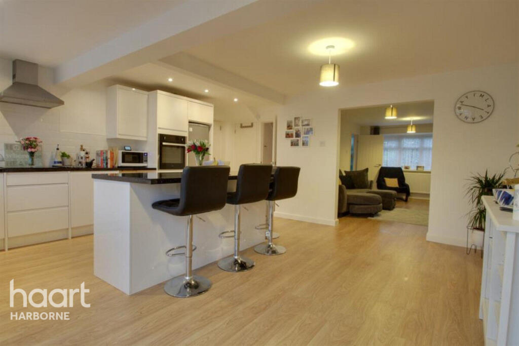 3 bed Mid Terraced House for rent in Smethwick. From haart - Harborne