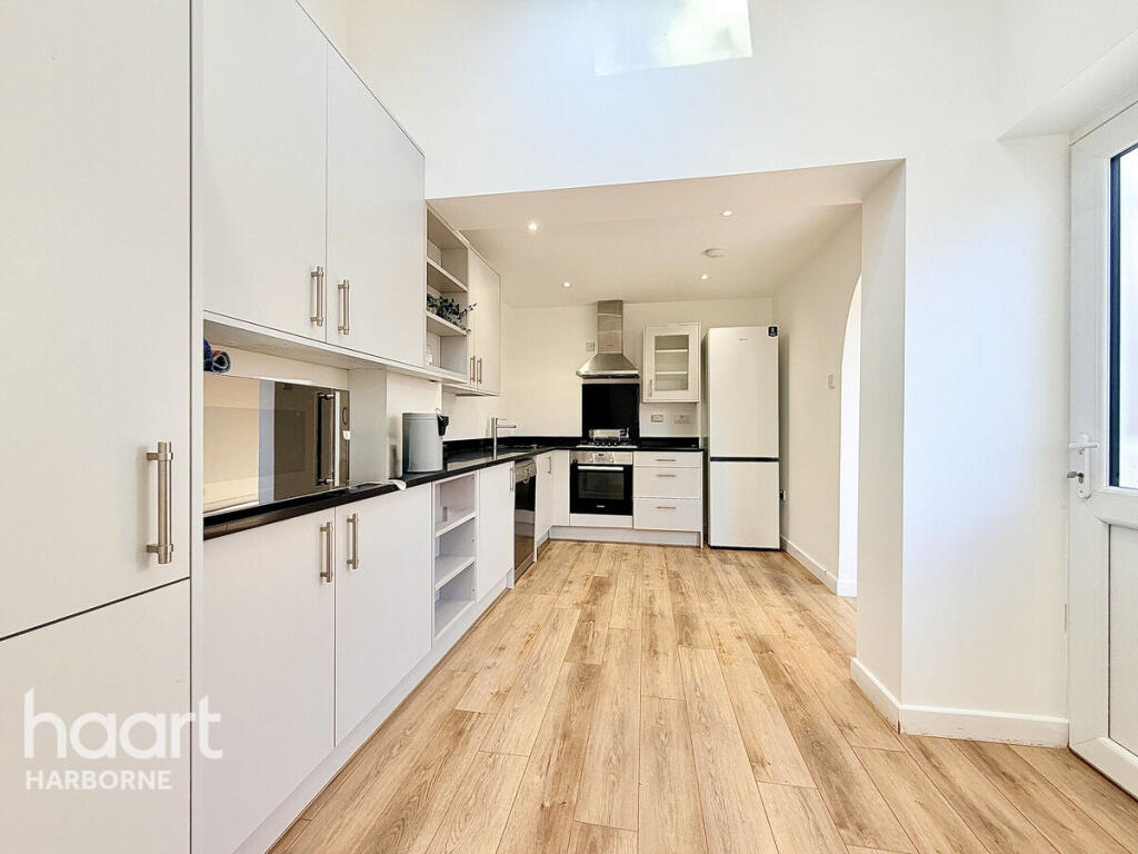 3 bed Mid Terraced House for rent in Smethwick. From haart - Harborne