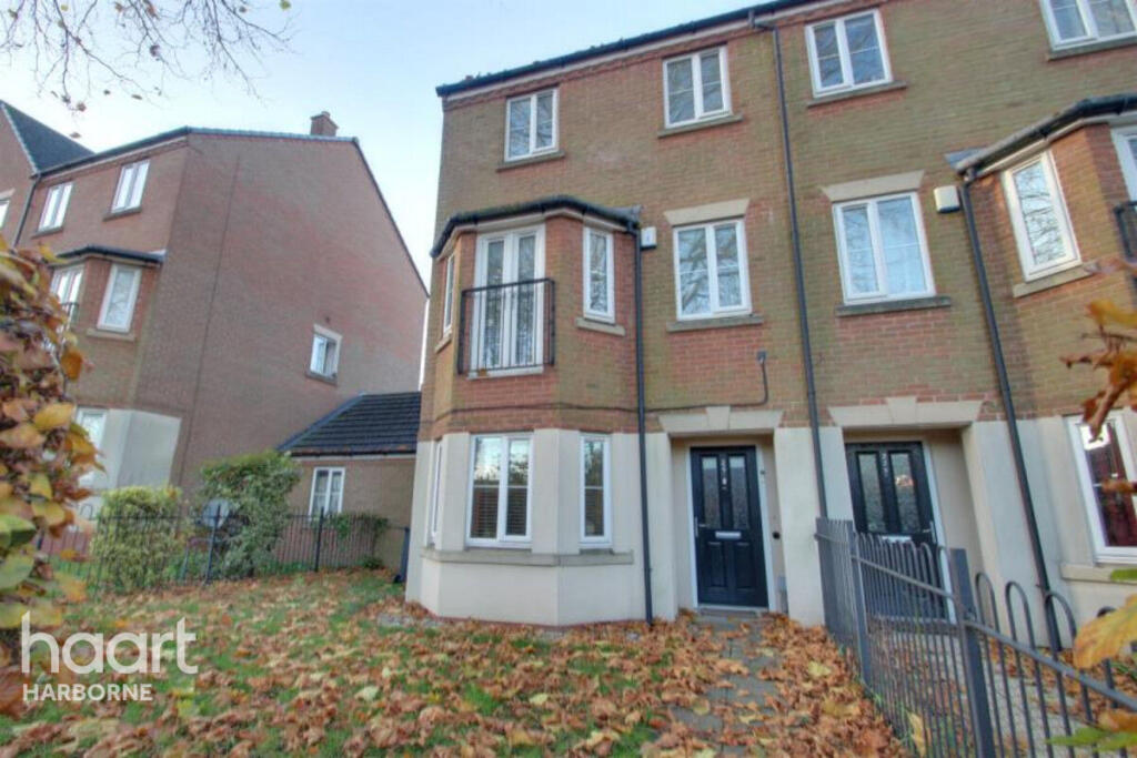 4 bed Town House for rent in Smethwick. From haart - Harborne