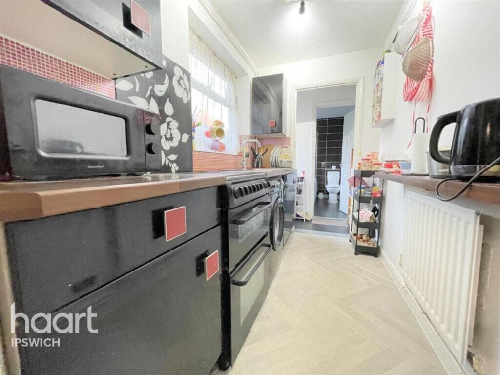 2 bed Mid Terraced House for rent in Ipswich. From haart - Ipswich
