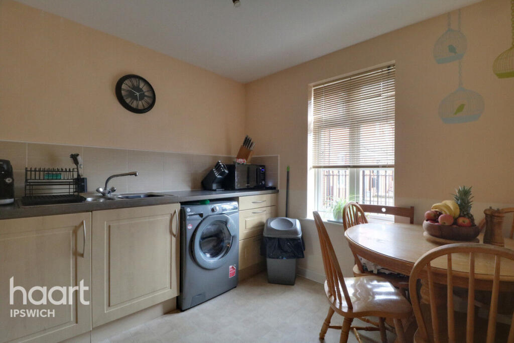 3 bed Mid Terraced House for rent in Brightwell Heath. From haart - Ipswich