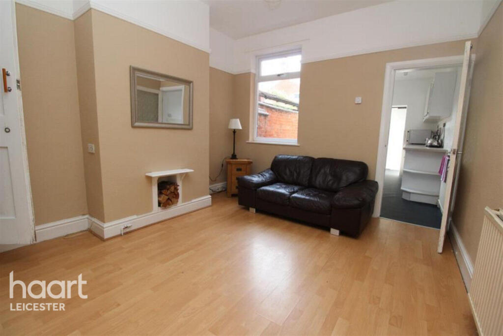 2 bed Mid Terraced House for rent in Leicester. From haart - Leicester