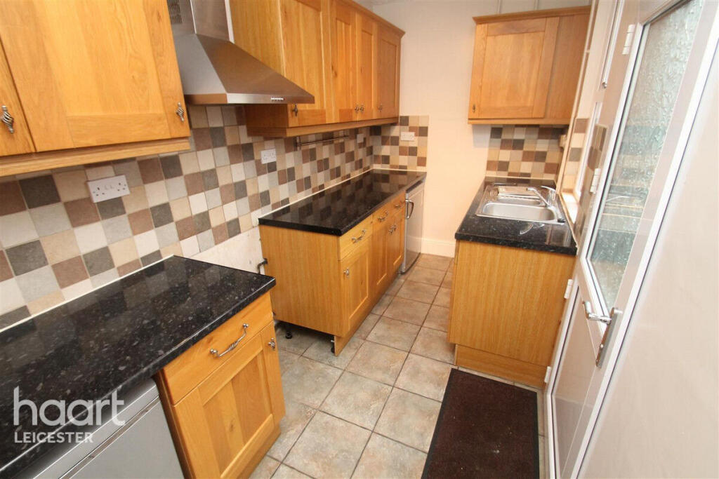 2 bed Mid Terraced House for rent in Leicester Forest East. From haart - Leicester