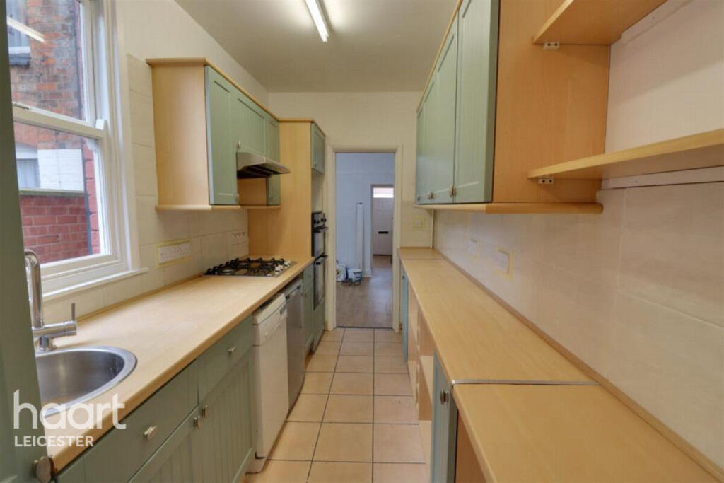3 bed Mid Terraced House for rent in Leicester Forest East. From haart - Leicester
