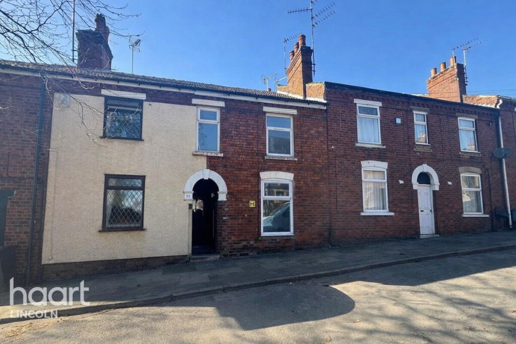 3 bed Mid Terraced House for rent in Lincoln. From haart - Lincoln