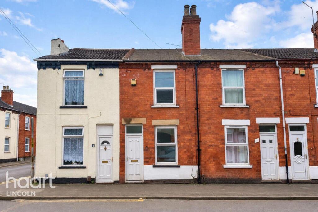 2 bed Mid Terraced House for rent in Lincoln. From haart - Lincoln