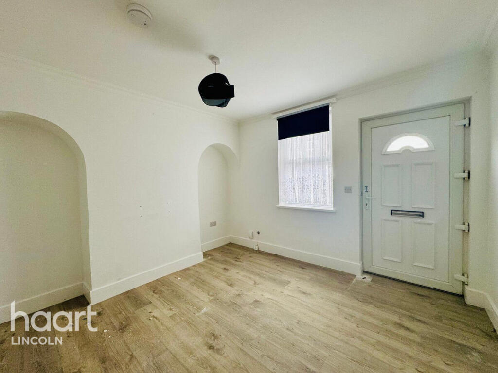 2 bed Mid Terraced House for rent in Lincoln. From haart - Lincoln