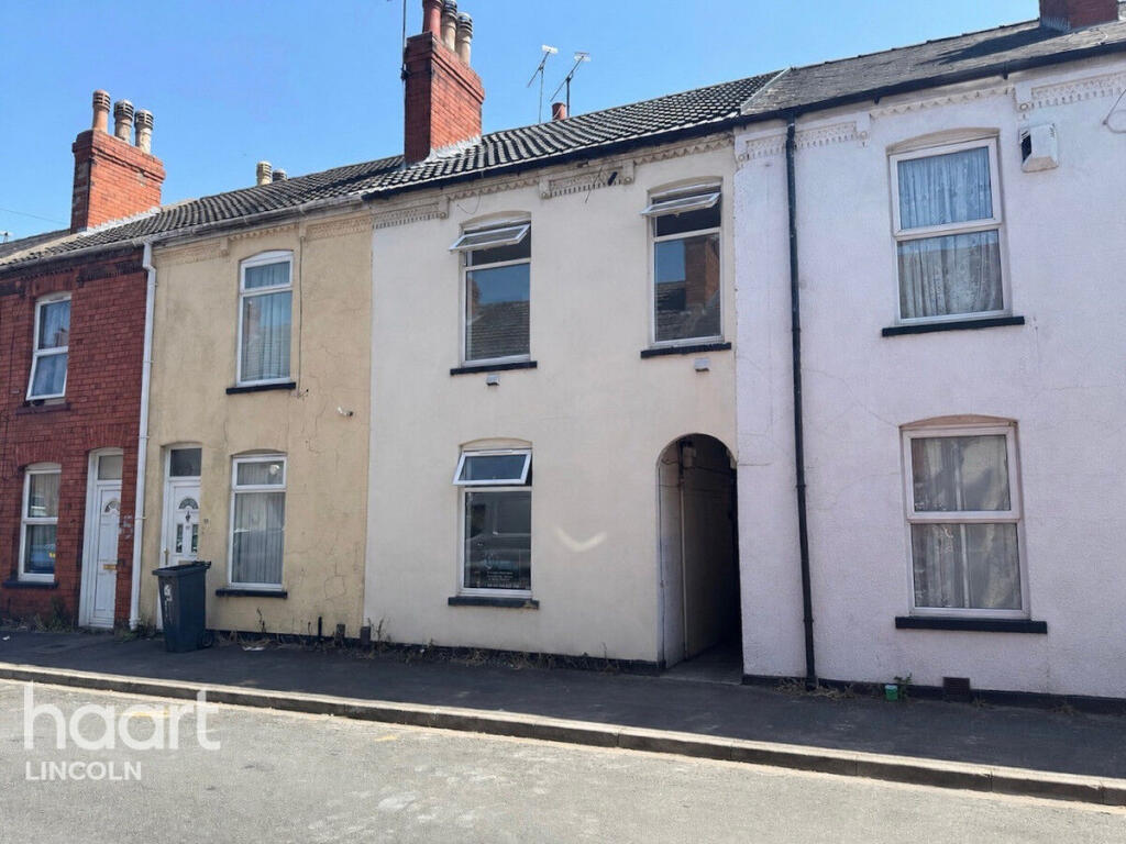 3 bed Mid Terraced House for rent in Lincoln. From haart - Lincoln