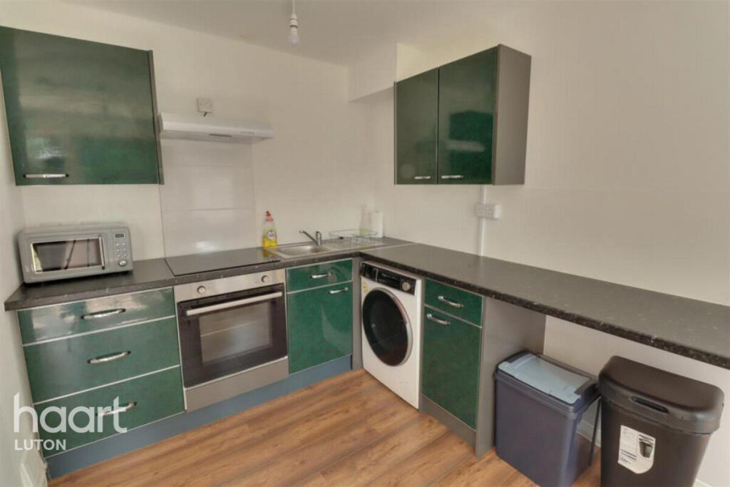 4 bed Mid Terraced House for rent in Luton. From haart - Luton
