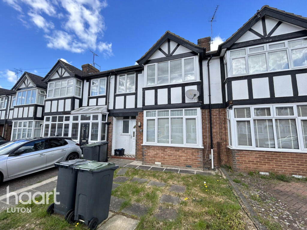 3 bed Mid Terraced House for rent in Mangrove Green. From haart - Luton