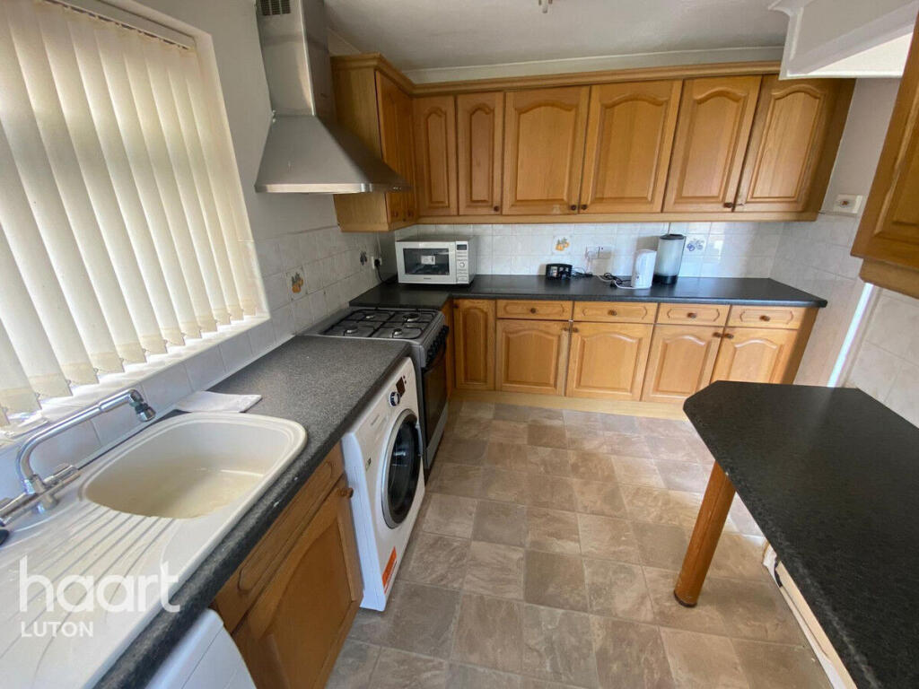 3 bed Detached for rent in Streatley. From haart - Luton