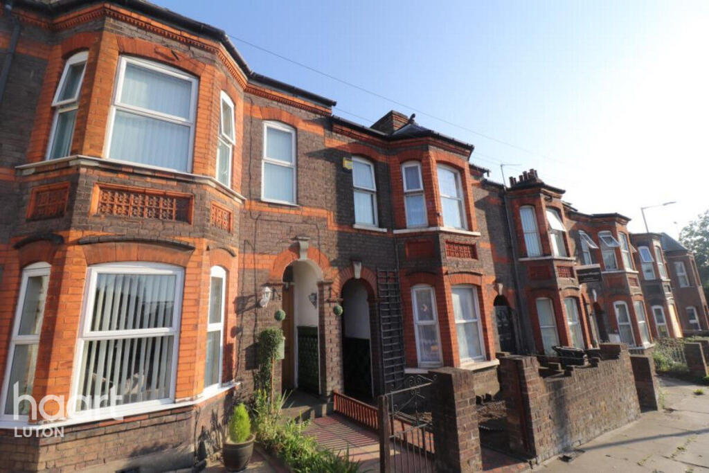 4 bed Mid Terraced House for rent in Luton. From haart - Luton