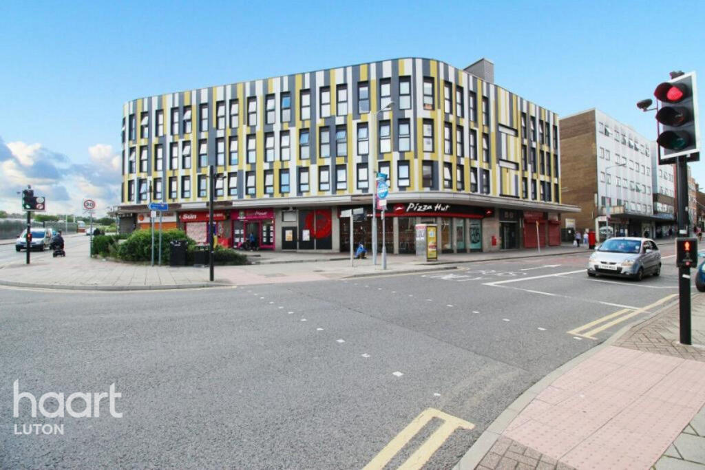 1 bed 1st Floor Flat for rent in Pepperstock. From haart - Luton