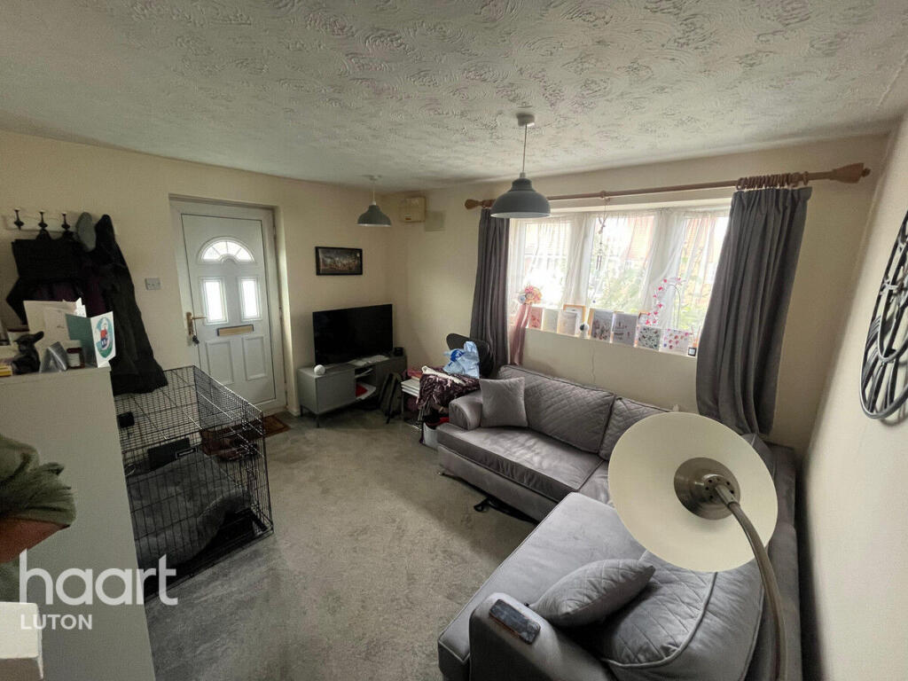 1 bed Mid Terraced House for rent in Luton. From haart - Luton