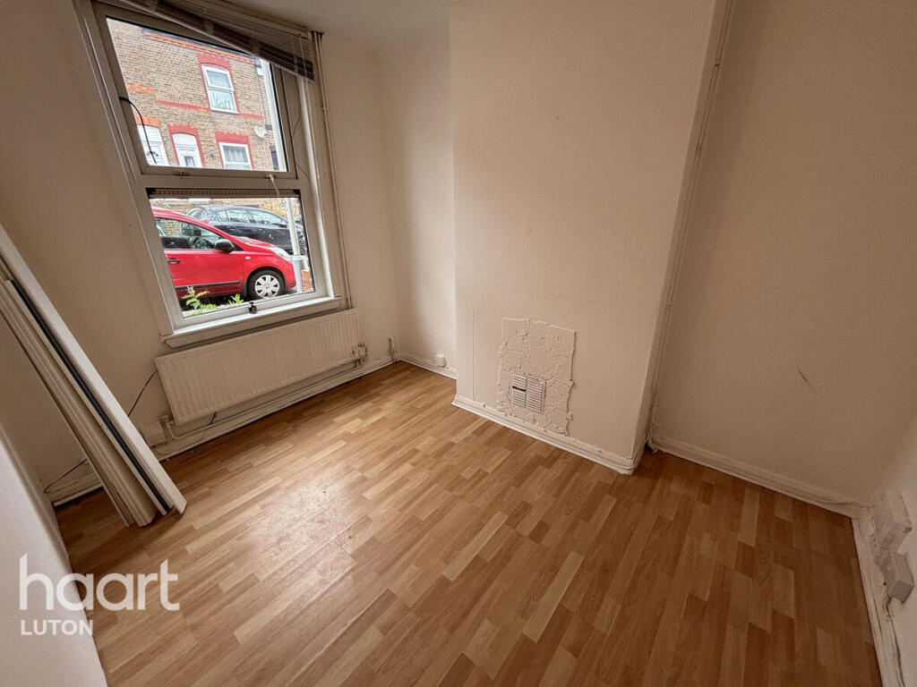 3 bed Mid Terraced House for rent in Luton. From haart - Luton