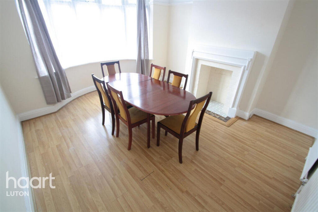 5 bed Semi Detached for rent in Mangrove Green. From haart - Luton