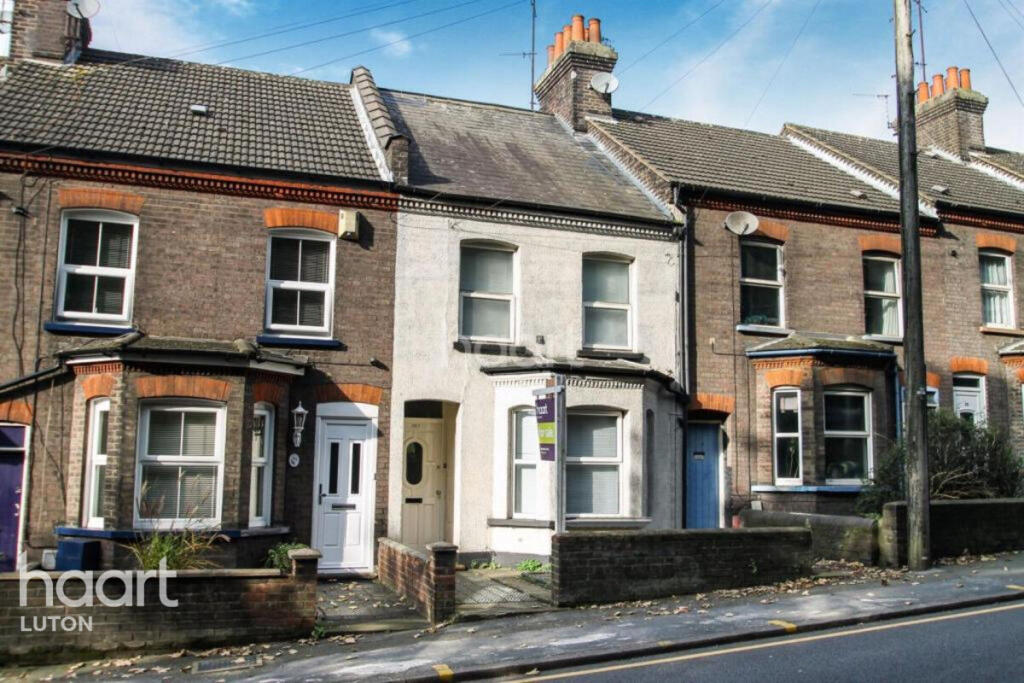 3 bed Mid Terraced House for rent in Cockernhoe. From haart - Luton
