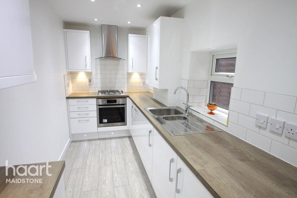 3 bed Mid Terraced House for rent in Maidstone. From haart - Maidstone 3 bed Mid Terraced House for rent in Maidstone. From haart - Maidstone