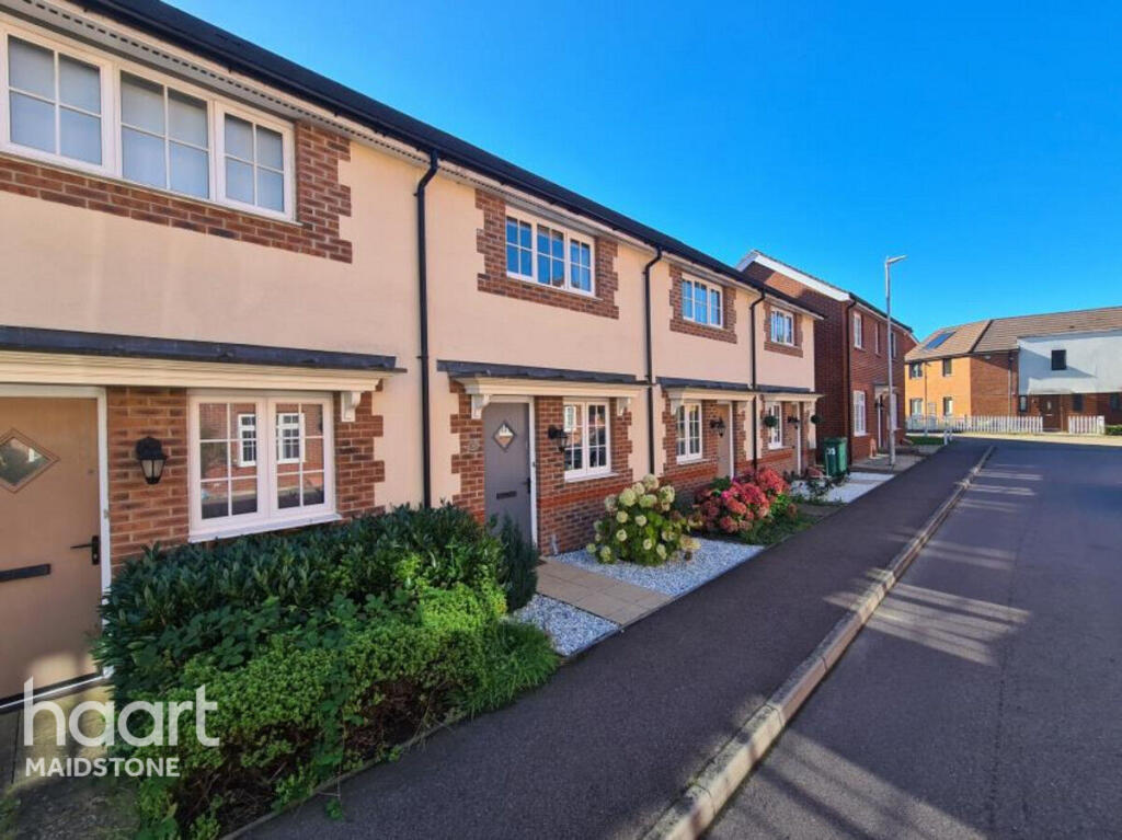2 bed Mid Terraced House for rent in Three Tees. From haart - Maidstone