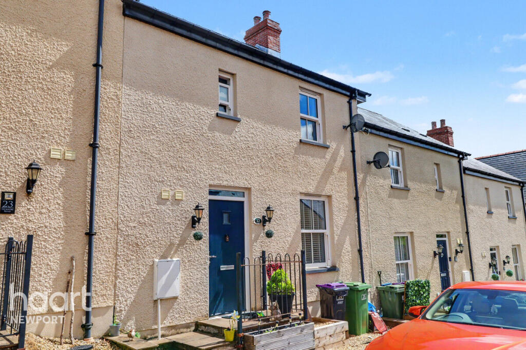 4 bed Town House for rent in Pontypool. From haart - Newport