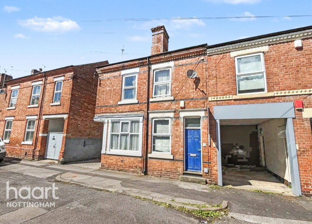 4 bed Mid Terraced House for rent in Arnold. From haart - Nottingham