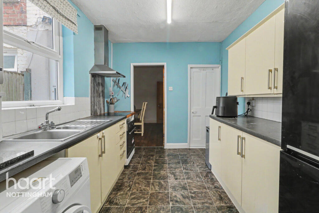 3 bed Mid Terraced House for rent in West Bridgford. From haart - Nottingham 3 bed Mid Terraced House for rent in West Bridgford. From haart - Nottingham