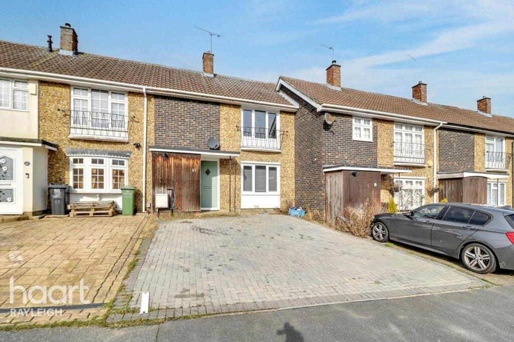 2 bed Mid Terraced House for rent in Basildon. From haart - Rayleigh