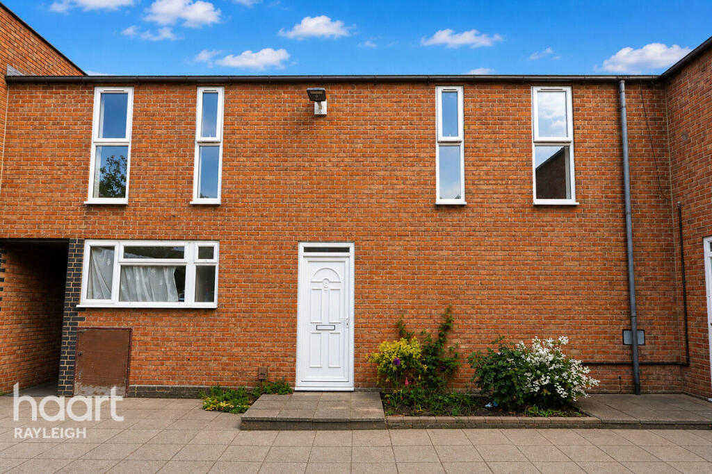 4 bed Mid Terraced House for rent in Basildon. From haart - Rayleigh 4 bed Mid Terraced House for rent in Basildon. From haart - Rayleigh