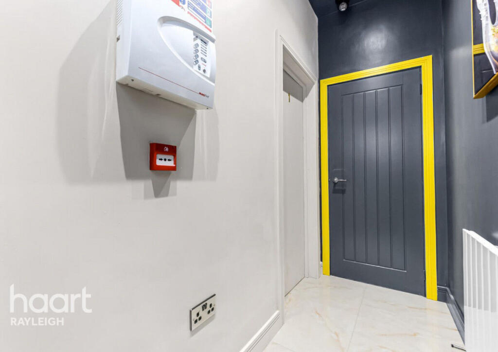 1 bed Mid Terraced House for rent in Southend-on-Sea. From haart - Rayleigh 1 bed Mid Terraced House for rent in Southend-on-Sea. From haart - Rayleigh