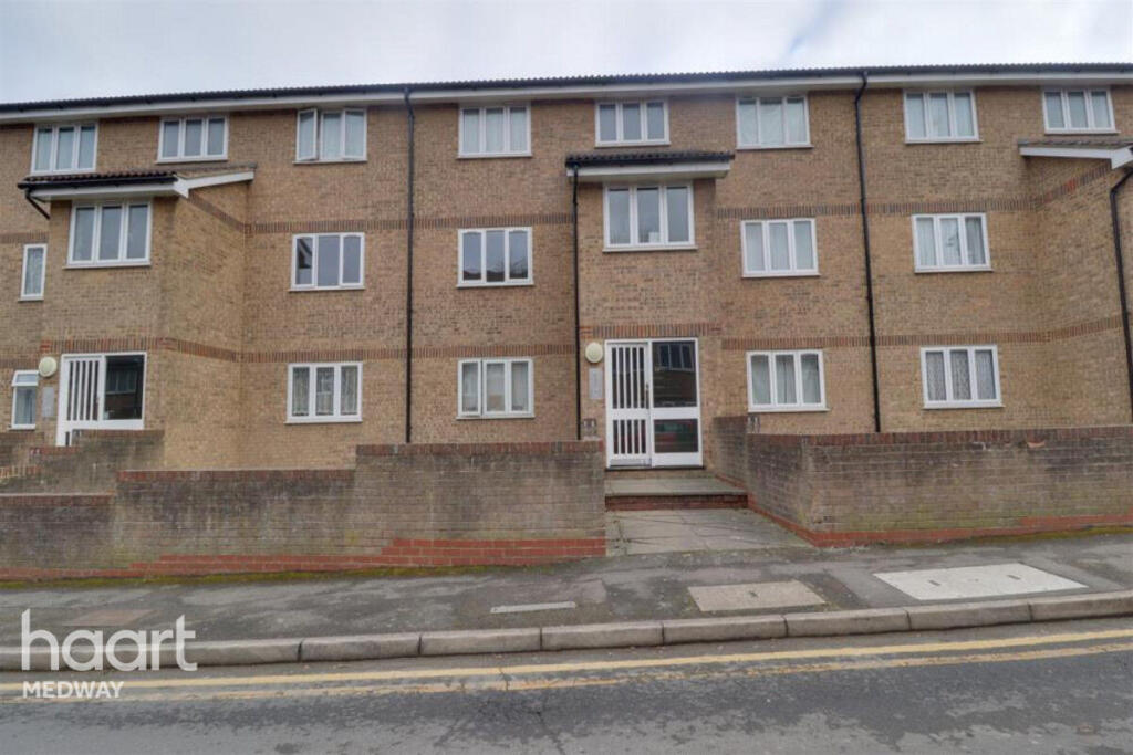 1 bed Apartment for rent in Chatham. From haart - Strood