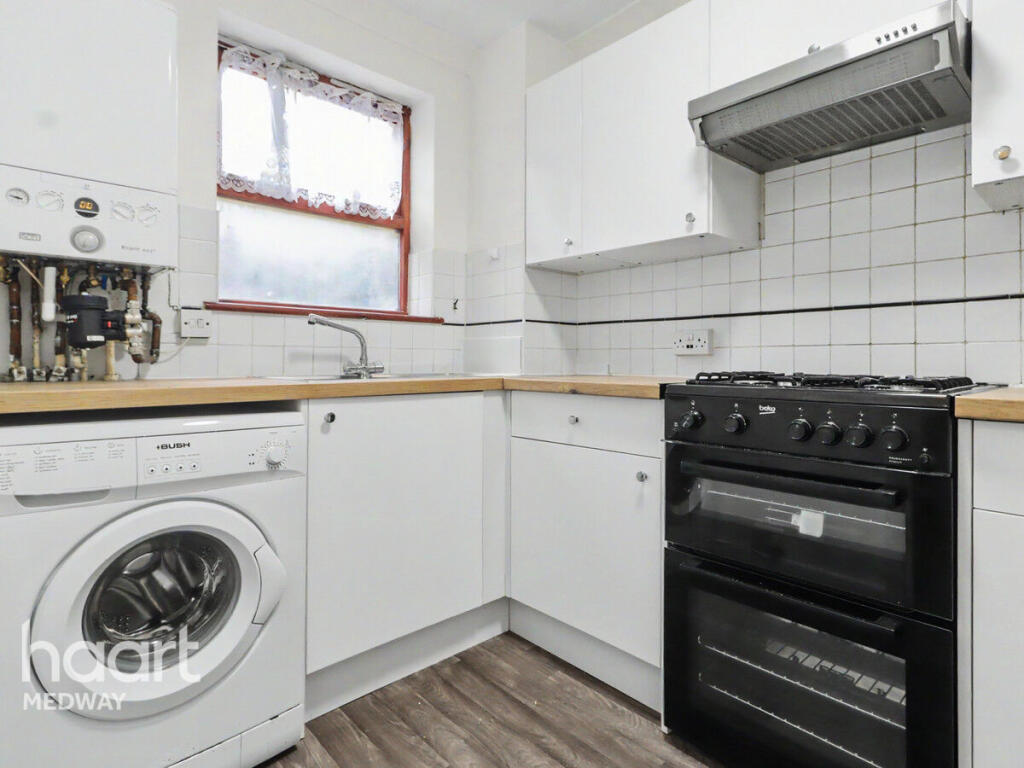1 bed Mid Terraced House for rent in Gillingham. From haart - Strood 1 bed Mid Terraced House for rent in Gillingham. From haart - Strood