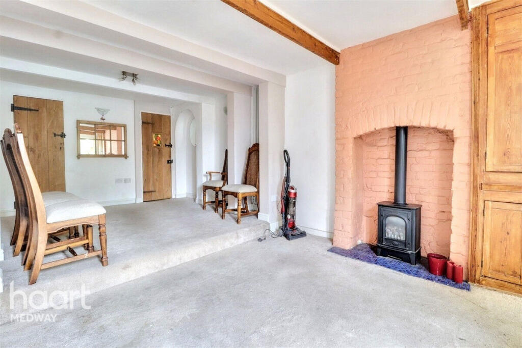 3 bed Mid Terraced House for rent in Wouldham. From haart - Strood