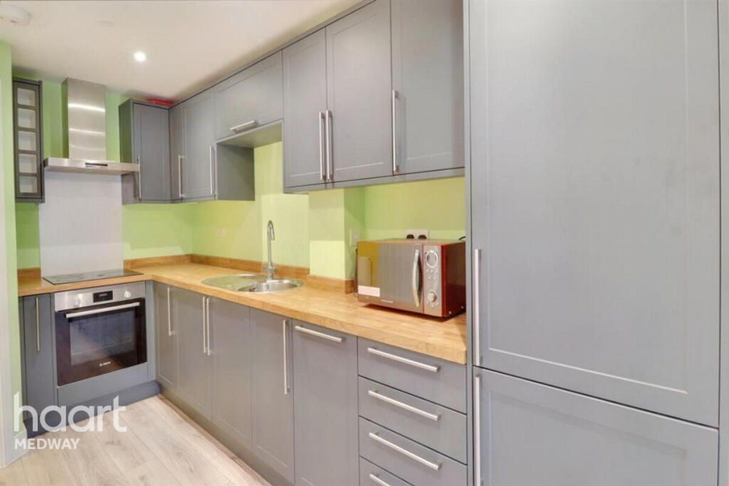 4 bed Town House for rent in . From haart - Strood 4 bed Town House for rent in . From haart - Strood