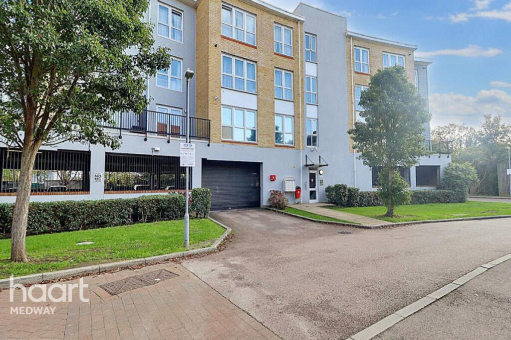 2 bed Apartment for rent in Gravesend. From haart - Strood